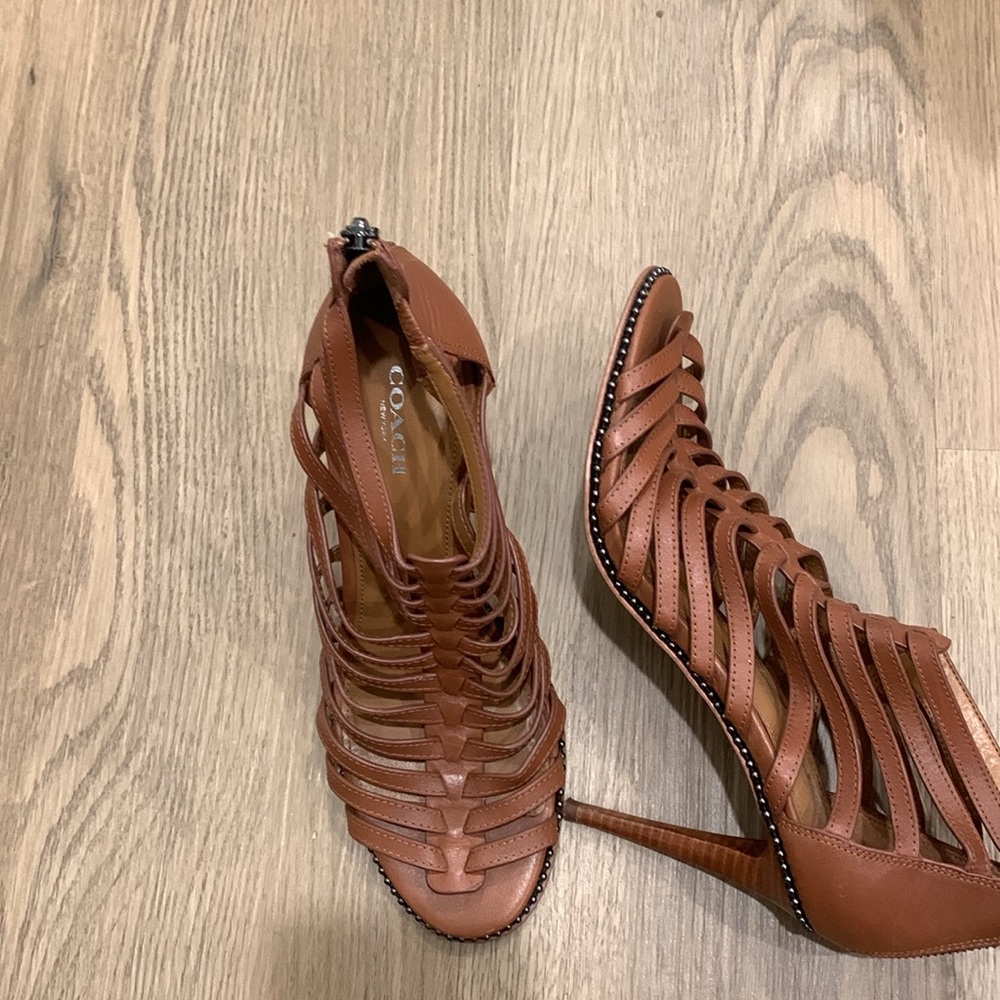 EUC Coach Kia Cognac Gladiator high heel leather sandals size 8.5 - Picture 2 of 6